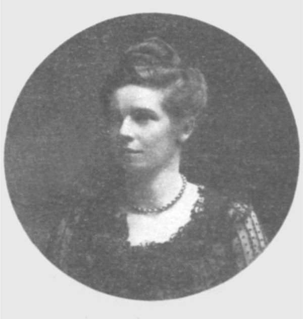 Violet Ida Chomley c1900. [photograph]